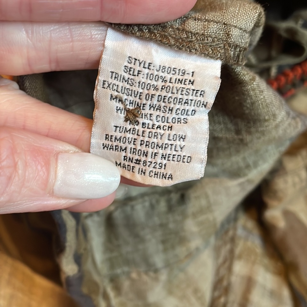 Johnny Was Camouflage Floral Embroidered Shorts - Picture 10 of 10